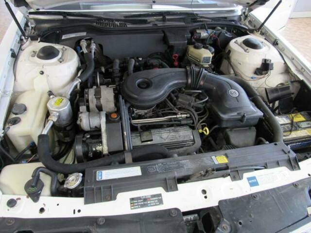 1990 Cadillac DeVille Base 4dr Sedan - photo 10