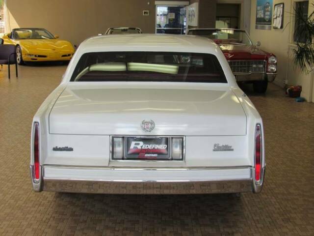 1990 Cadillac DeVille Base 4dr Sedan - photo 5