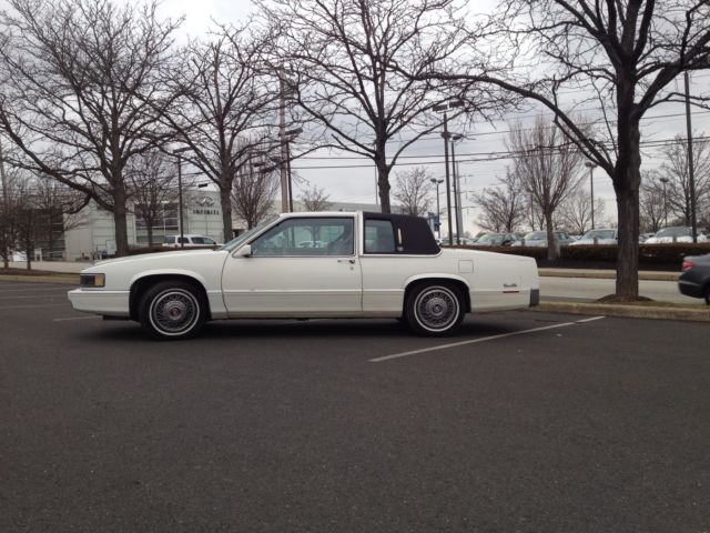 1990 Cadillac DeVille Base Coupe 2-Door - photo 2