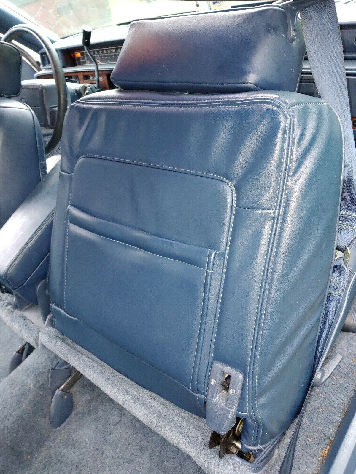 1990 Cadillac DeVille - photo 13