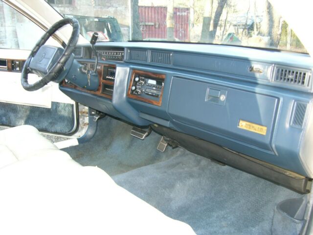 1990 Cadillac DeVille IDAHO CENTENNAIL EDITION - photo 4