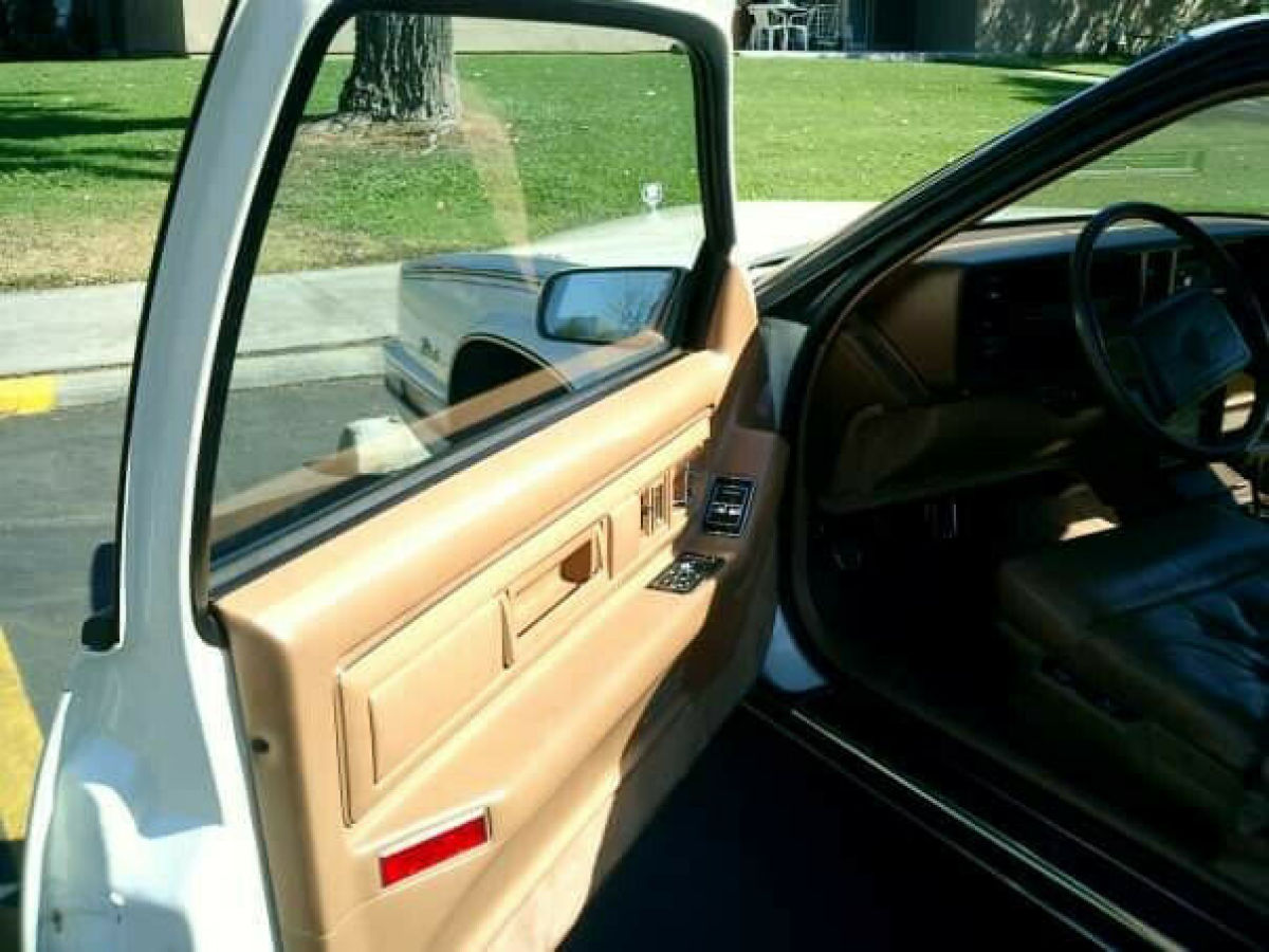 1990 Cadillac Eldorado Biarritz - photo 11