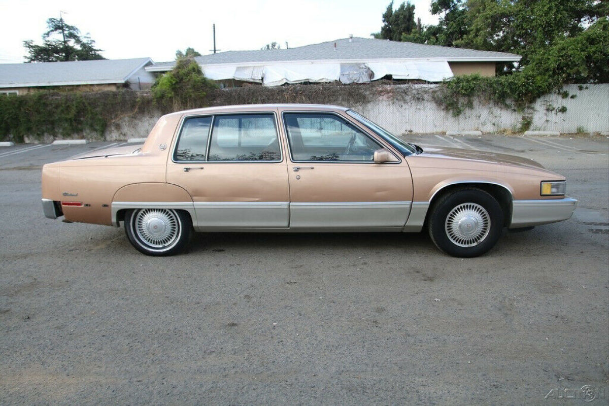 1990 Cadillac Fleetwood - photo 6