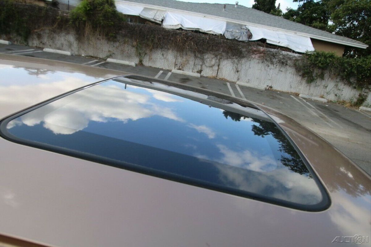 1990 Cadillac Fleetwood - photo 9