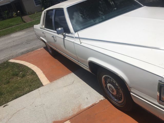 1990 Cadillac Brougham - photo 10