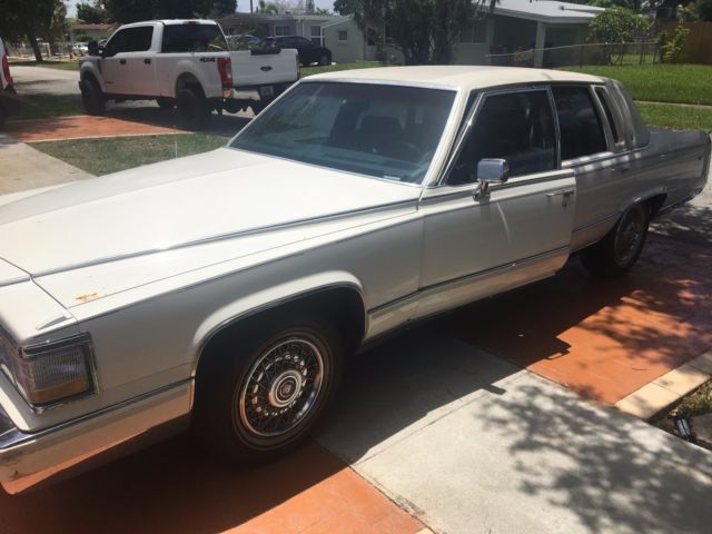 1990 Cadillac Brougham - photo 2