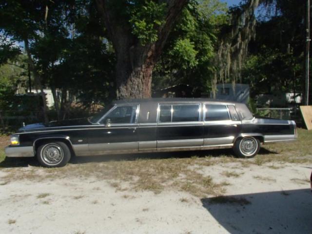 1990 Cadillac Fleetwood Brougham 5 Door Limo HEARSE PRICED TO SEE MUST SEE ! 1990 Cadillac Fleetwood Limousine