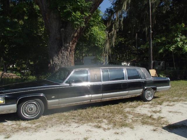 1990 Cadillac Fleetwood Limousine - photo 2