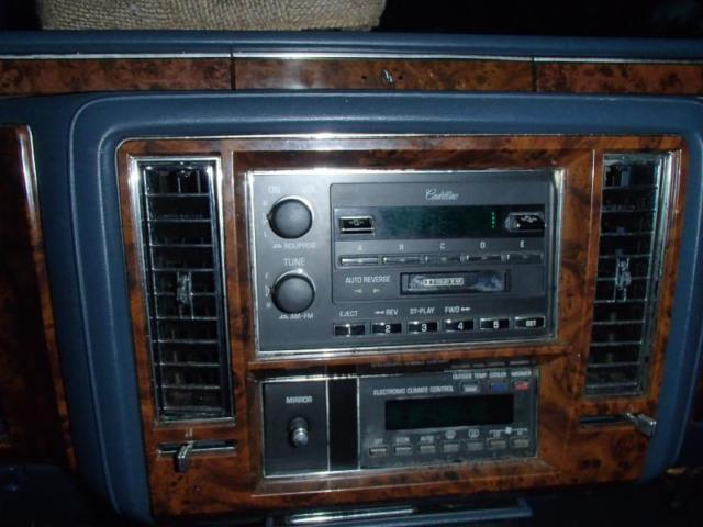 1990 Cadillac Fleetwood Limousine - photo 9