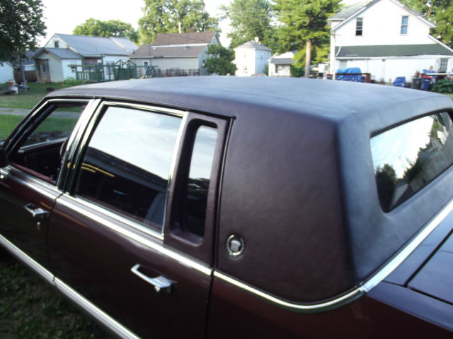1990 Cadillac Brougham - photo 6