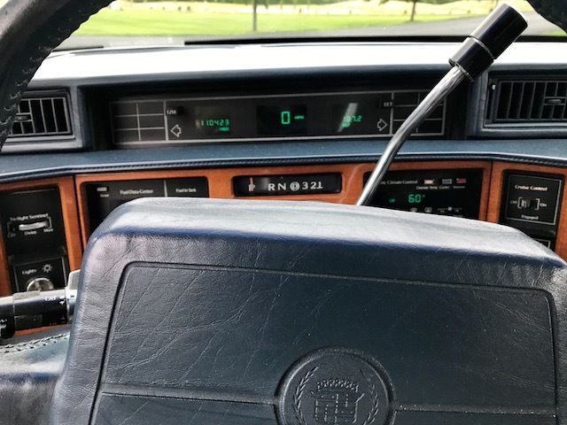 1990 Cadillac Fleetwood - photo 6