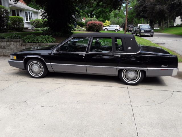 1990 Cadillac Fleetwood d'Elegance package - photo 3