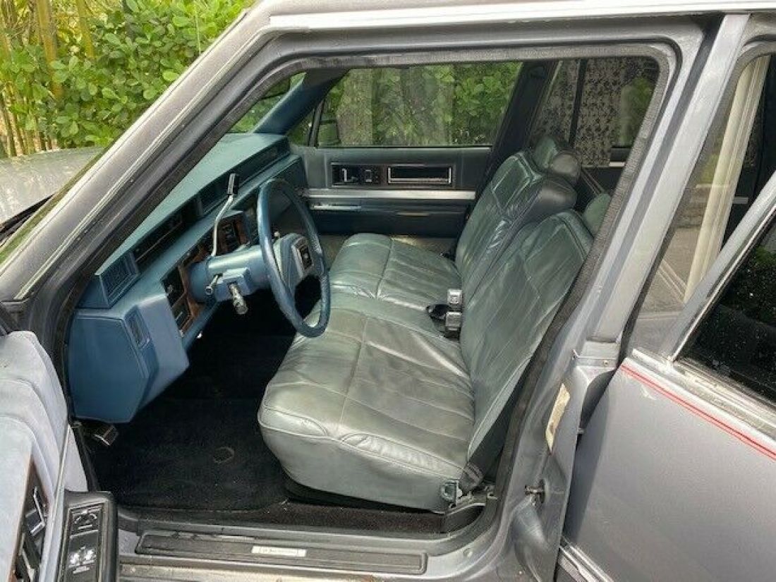 1990 Cadillac Fleetwood - photo 10