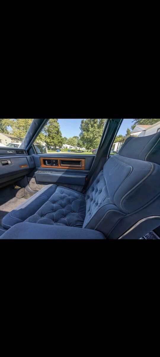 1990 Cadillac Fleetwood - photo 3