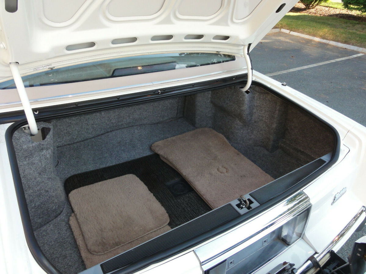 1990 Cadillac DeVille - photo 13