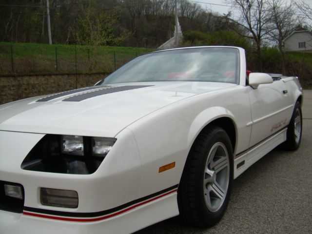 1990 Camaro Iroc Z 5-speed 1LE Optioned Camaro 1990 Chevrolet Camaro