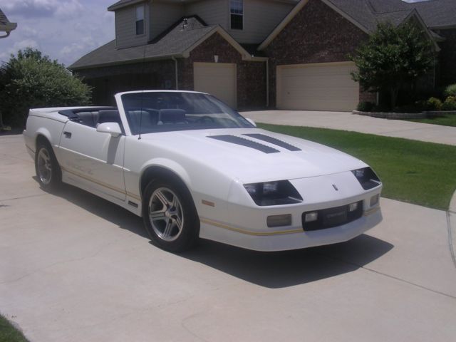 1990 Camaro IROC-Z Convertible with MANUAL Transmission 1990 Chevrolet Camaro IROC Z