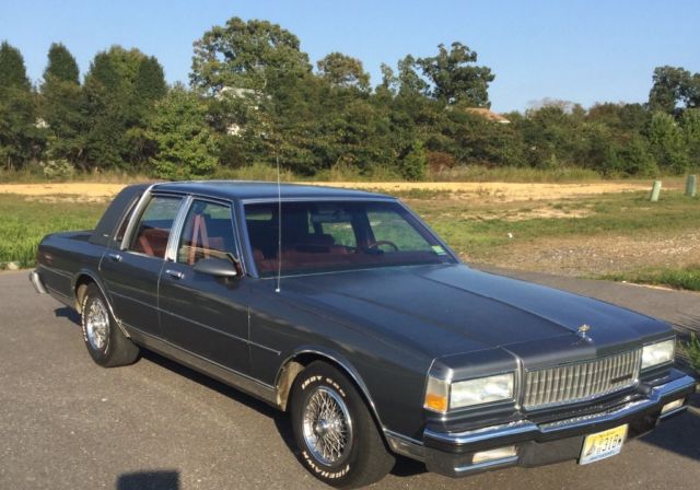 1990 Chevrolet Caprice Brougham LS - photo 4