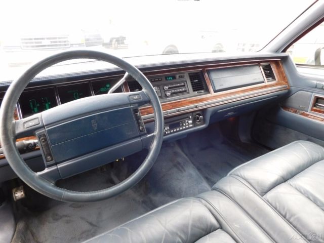 1990 Lincoln Town Car Cartier - photo 12