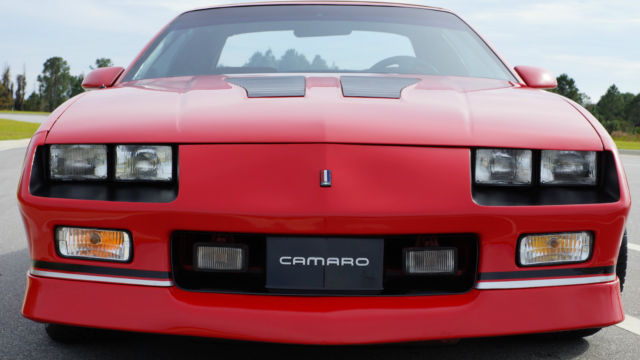 1990 Chevrolet Camaro IROC edition - photo 8