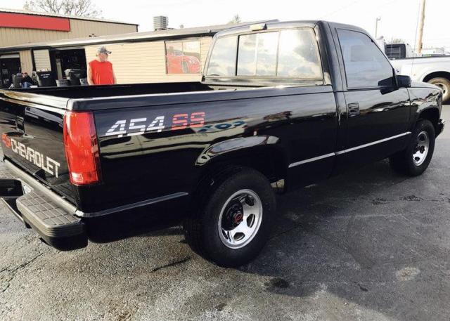 1990 Chevrolet Silverado 1500 SS - photo 2