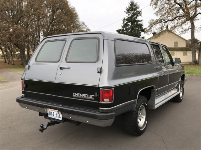 1990 Chevrolet Suburban Silverado Sport Utility 4-Door - photo 5