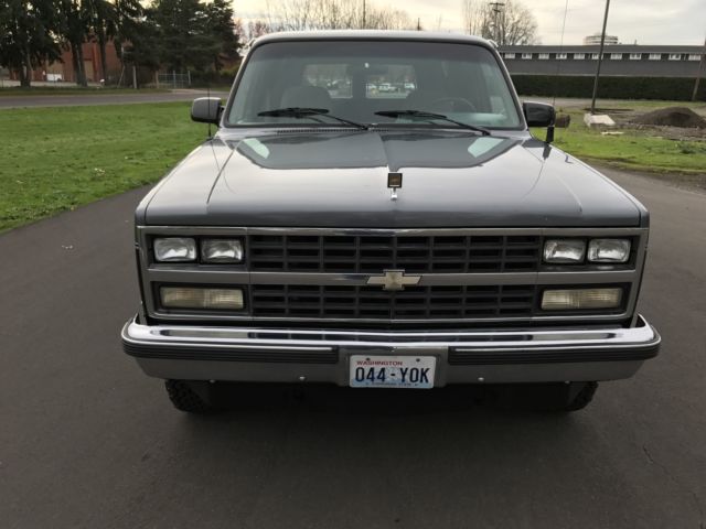 1990 Chevrolet Suburban Silverado Sport Utility 4-Door - photo 6