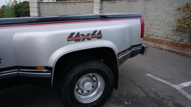 1990 Chevrolet C/K Pickup 3500 scottsdale pkg - photo 11