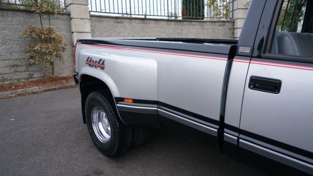 1990 Chevrolet C/K Pickup 3500 scottsdale pkg - photo 4