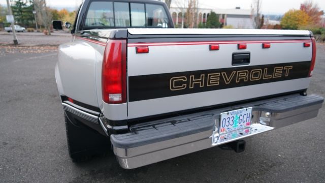 1990 Chevrolet C/K Pickup 3500 scottsdale pkg - photo 7
