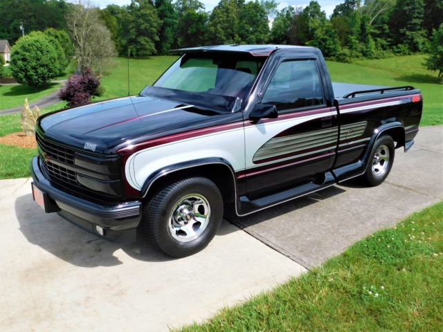 1990 CHEVROLET 454 SS 4,882 original MILES MUSEUM QUALITY 1990 Chevrolet C/K Pickup 1500 454SS