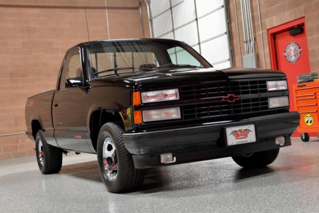 1990 Chevrolet Silverado 1500 454 SS - photo 2