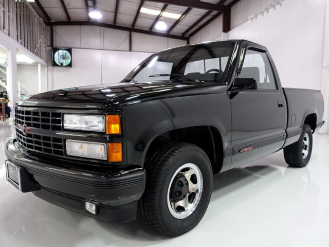 1990 Chevrolet C/K Pickup 1500 454 SS Pickup Truck, only 795 Actual Miles!! - photo 3