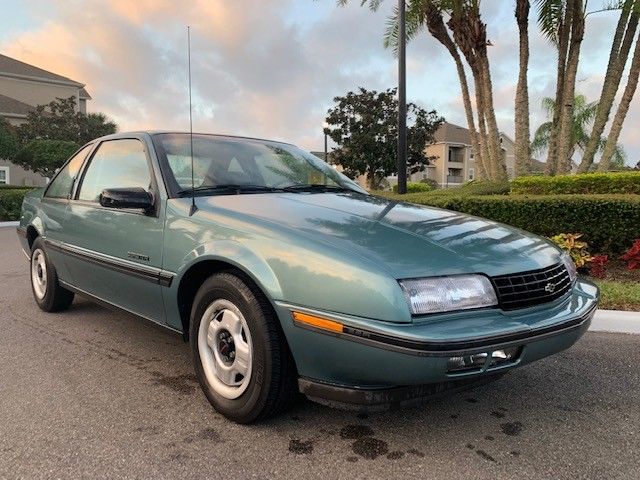 1990 Chevrolet Beretta Base Coupe 2-Door - photo 2