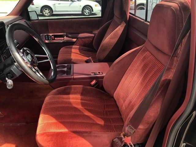 1990 Chevrolet C/K Pickup 1500 454 ss - photo 6