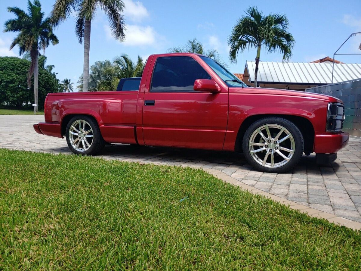 1990 Chevrolet C1500 Pickup Red RWD Automatic C1500 1990 Chevrolet C1500 C1500