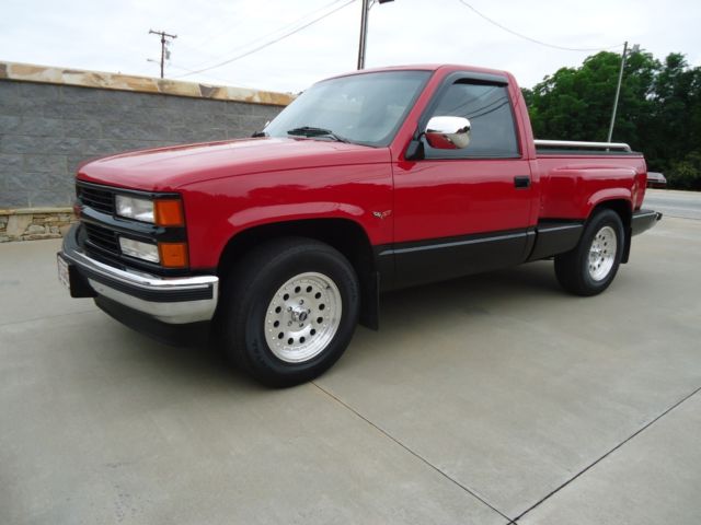 1990 Chevrolet C/K Pickup 1500 - photo 2