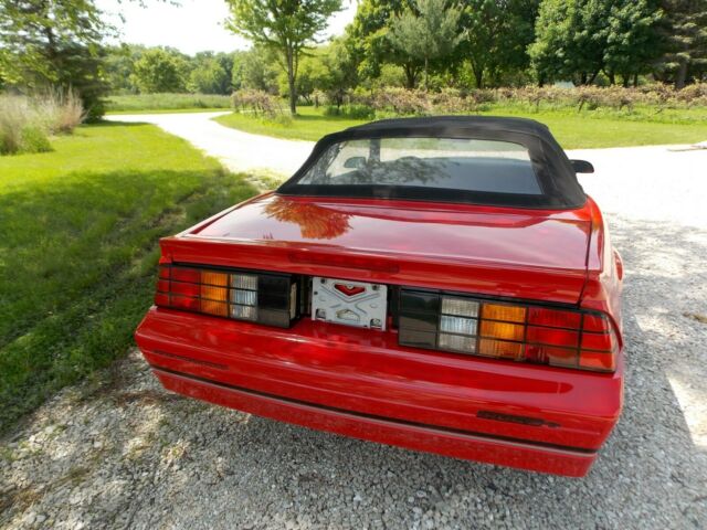 1990 Chevrolet Camaro - photo 3