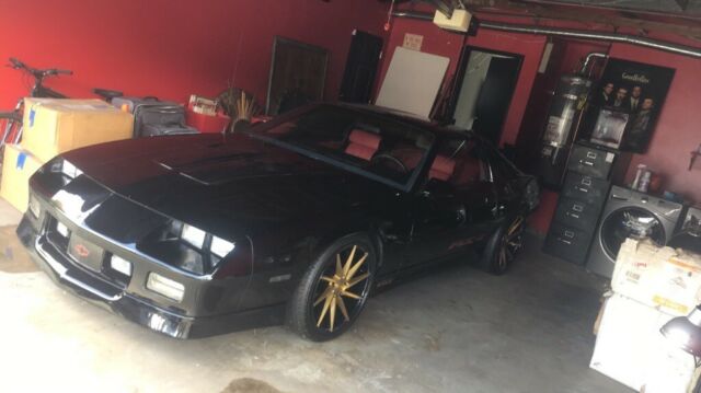 1990 Chevrolet Camaro Black and red - photo 5