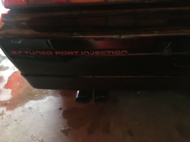 1990 Chevrolet Camaro Black and red - photo 7