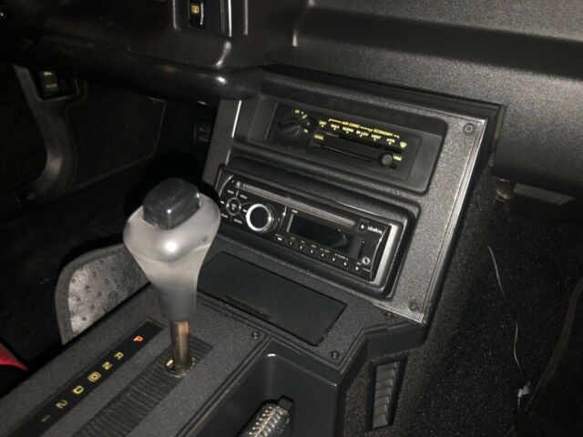 1990 Chevrolet Camaro Black and red - photo 9