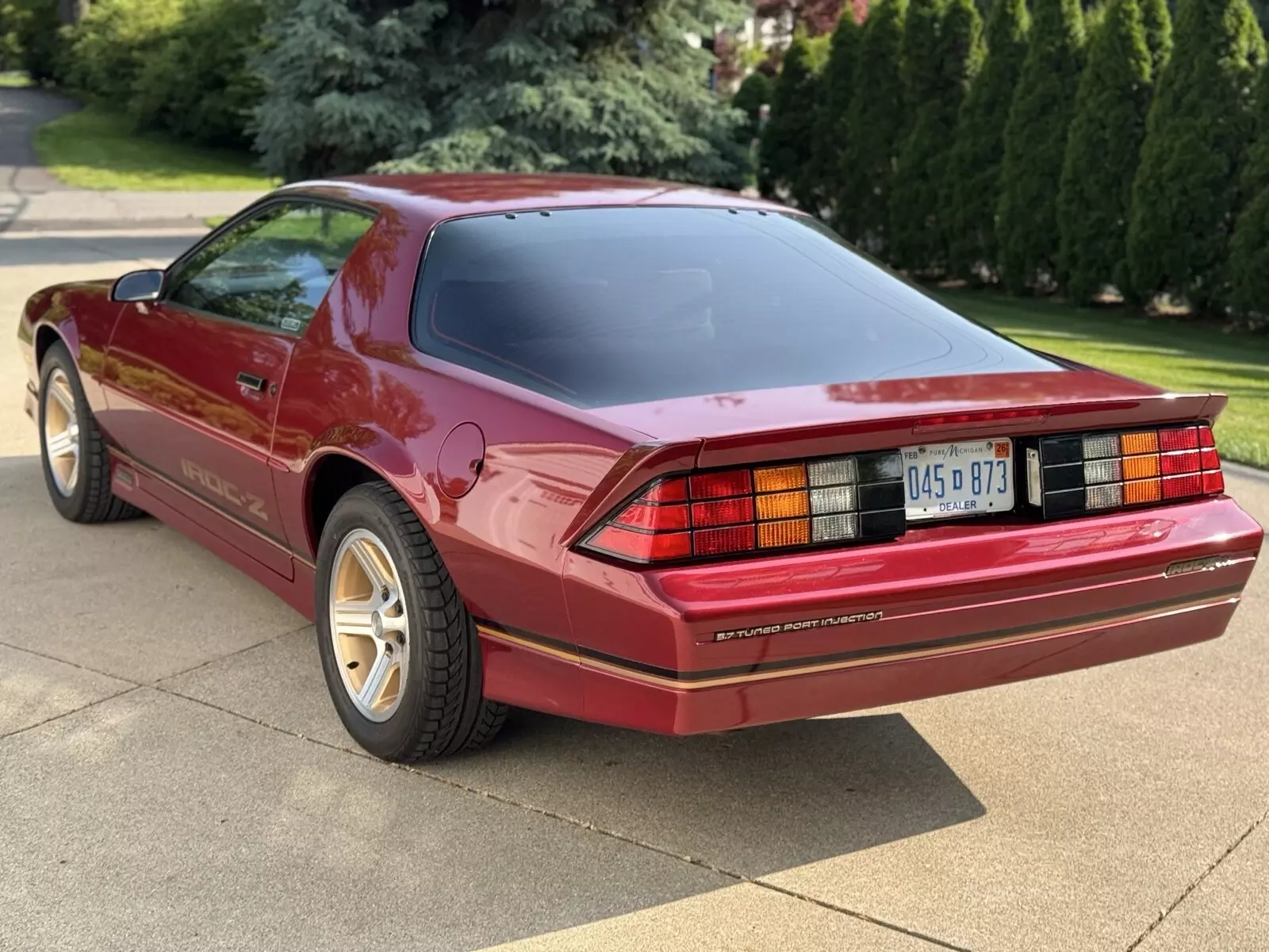 1990 Chevrolet Camaro IROC-Z 9600 miles Call 248-760-0021 - photo 6