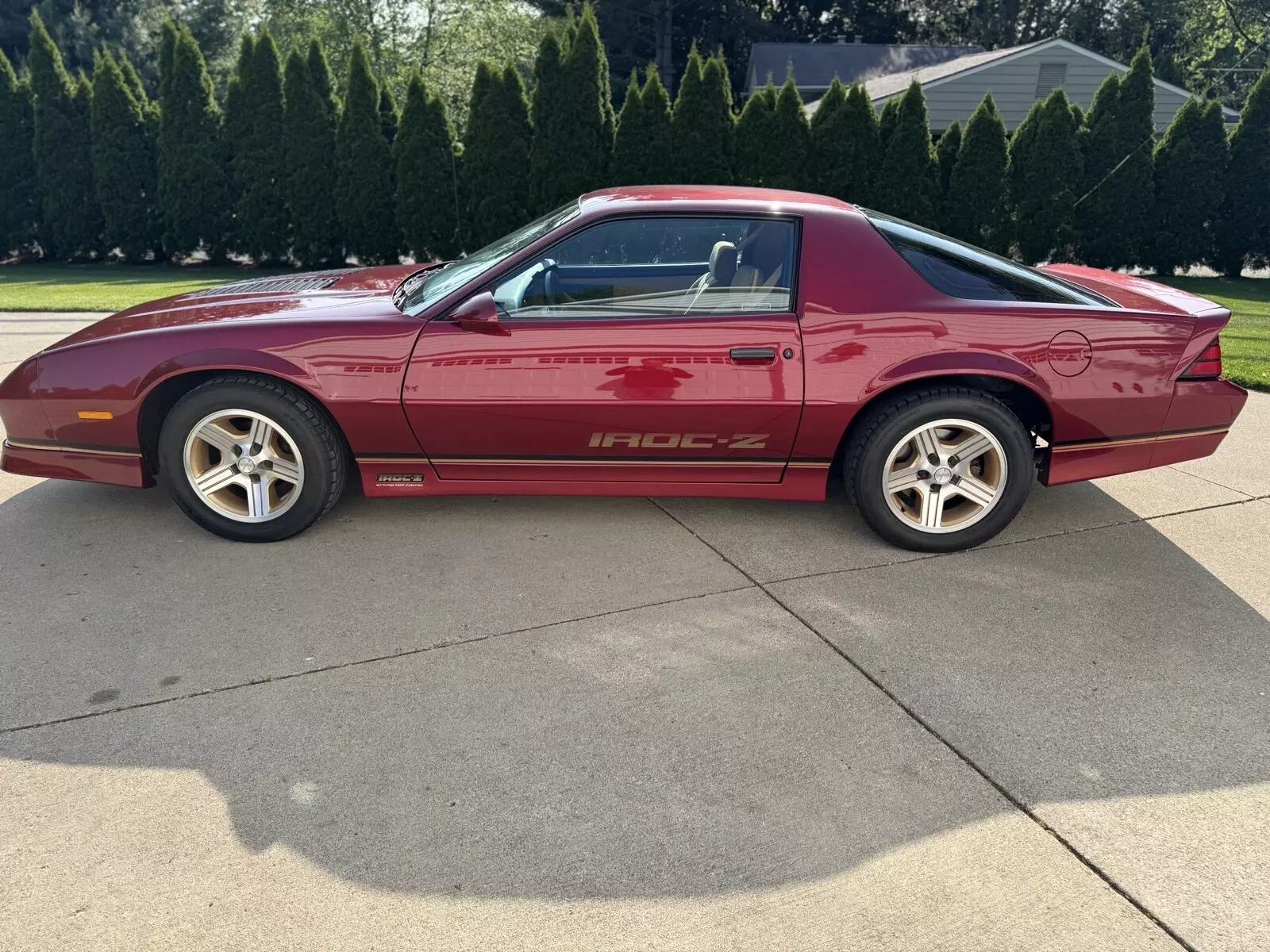 1990 Chevrolet Camaro IROC-Z 9600 miles Call 248-760-0021 - photo 8