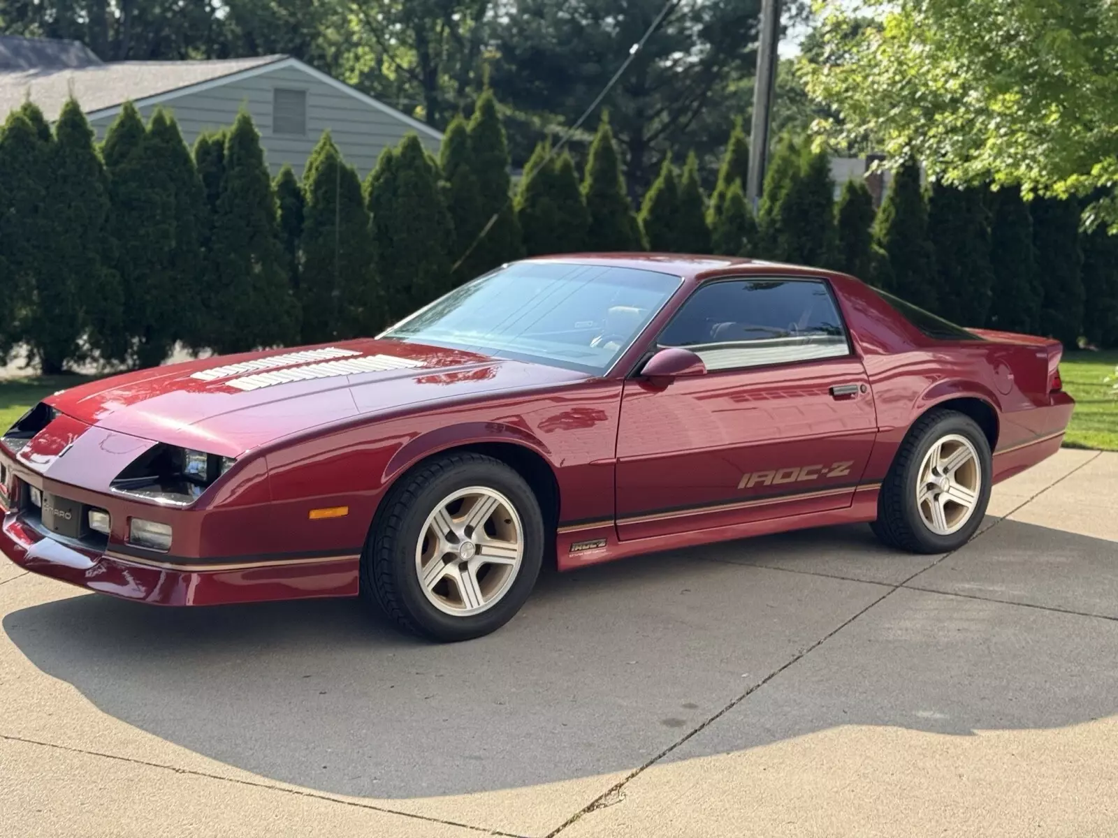 1990 Chevrolet Camaro IROC-Z 9600 miles Call 248-760-0021 - photo 9