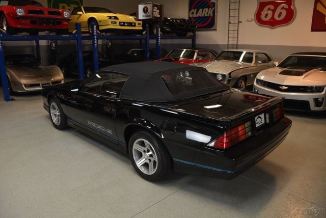 1990 Chevrolet Camaro IROC Z - photo 10