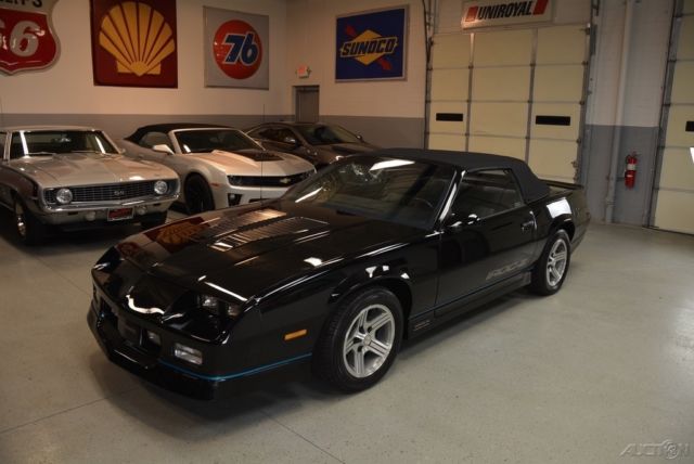 1990 Chevrolet Camaro IROC Z - photo 3