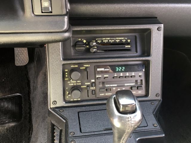 1990 Chevrolet Camaro - photo 11