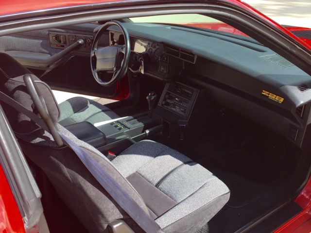 1990 Chevrolet Camaro - photo 12