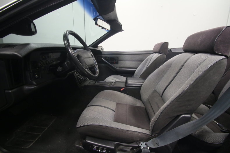1990 Chevrolet Camaro IROC Z/28 Convertible - photo 5