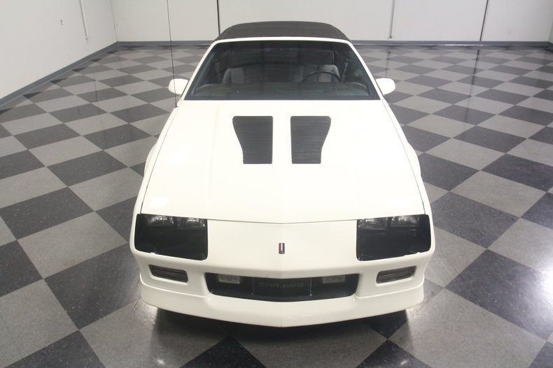 1990 Chevrolet Camaro IROC Z/28 Convertible - photo 9